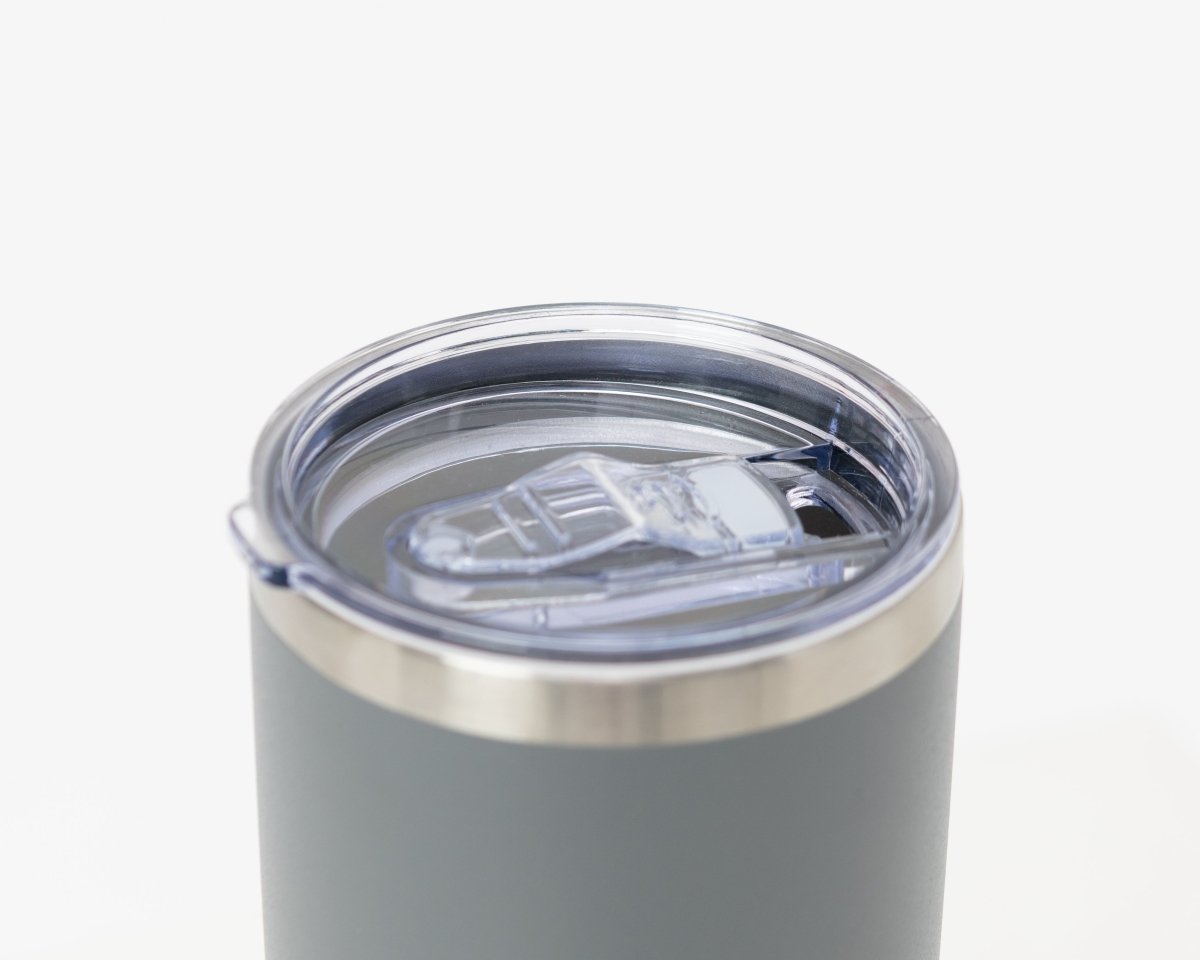 Tumbler with transparent lid 