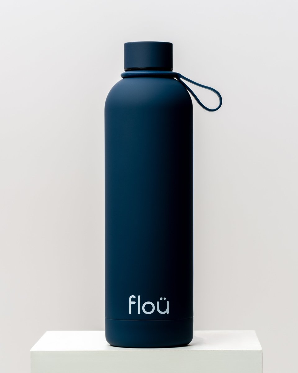 Stylish insulated water bottle 25 oz - indigo blue 