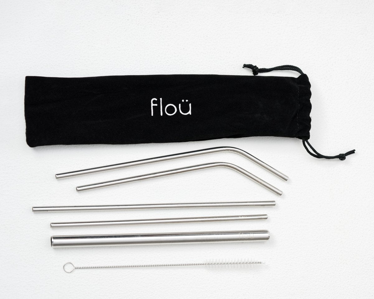 set of 5 stainless steel straws of different sizes.